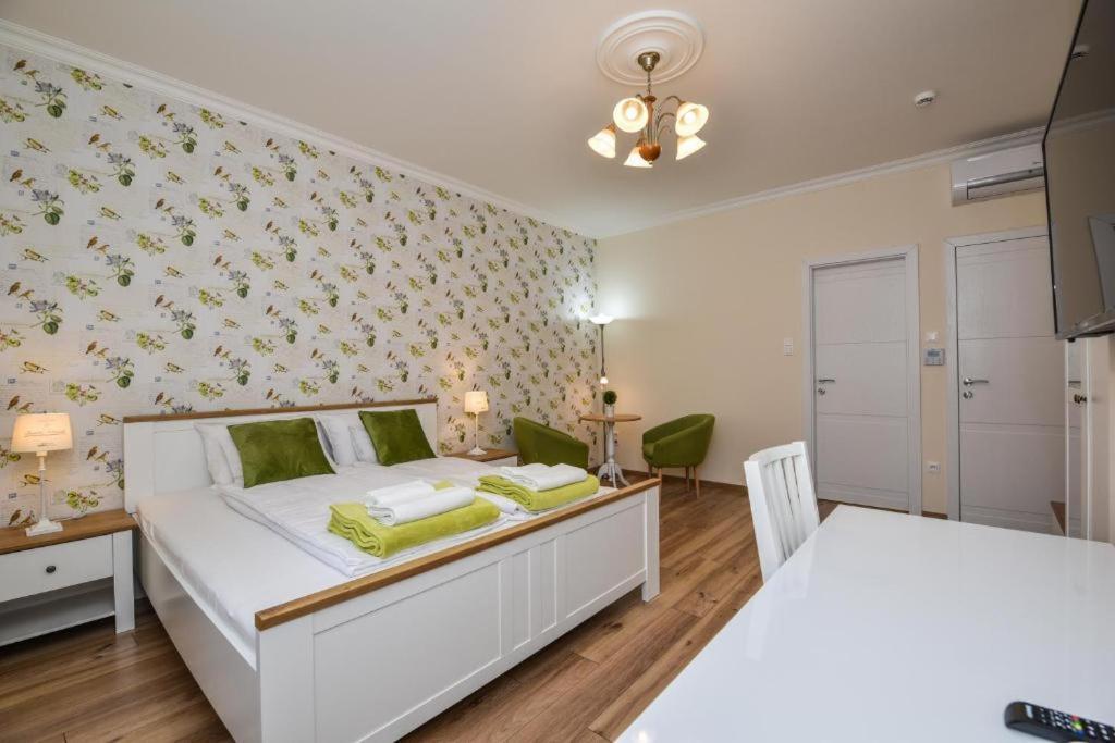 Camille Apartmanhouse Budapest Exteriör bild