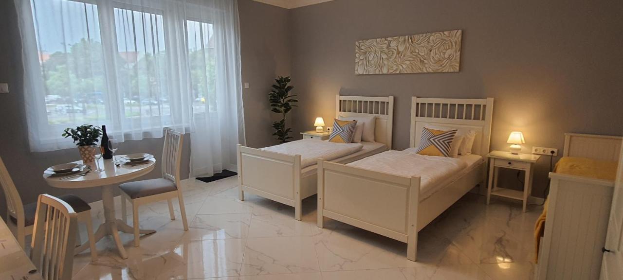 Camille Apartmanhouse Budapest Exteriör bild