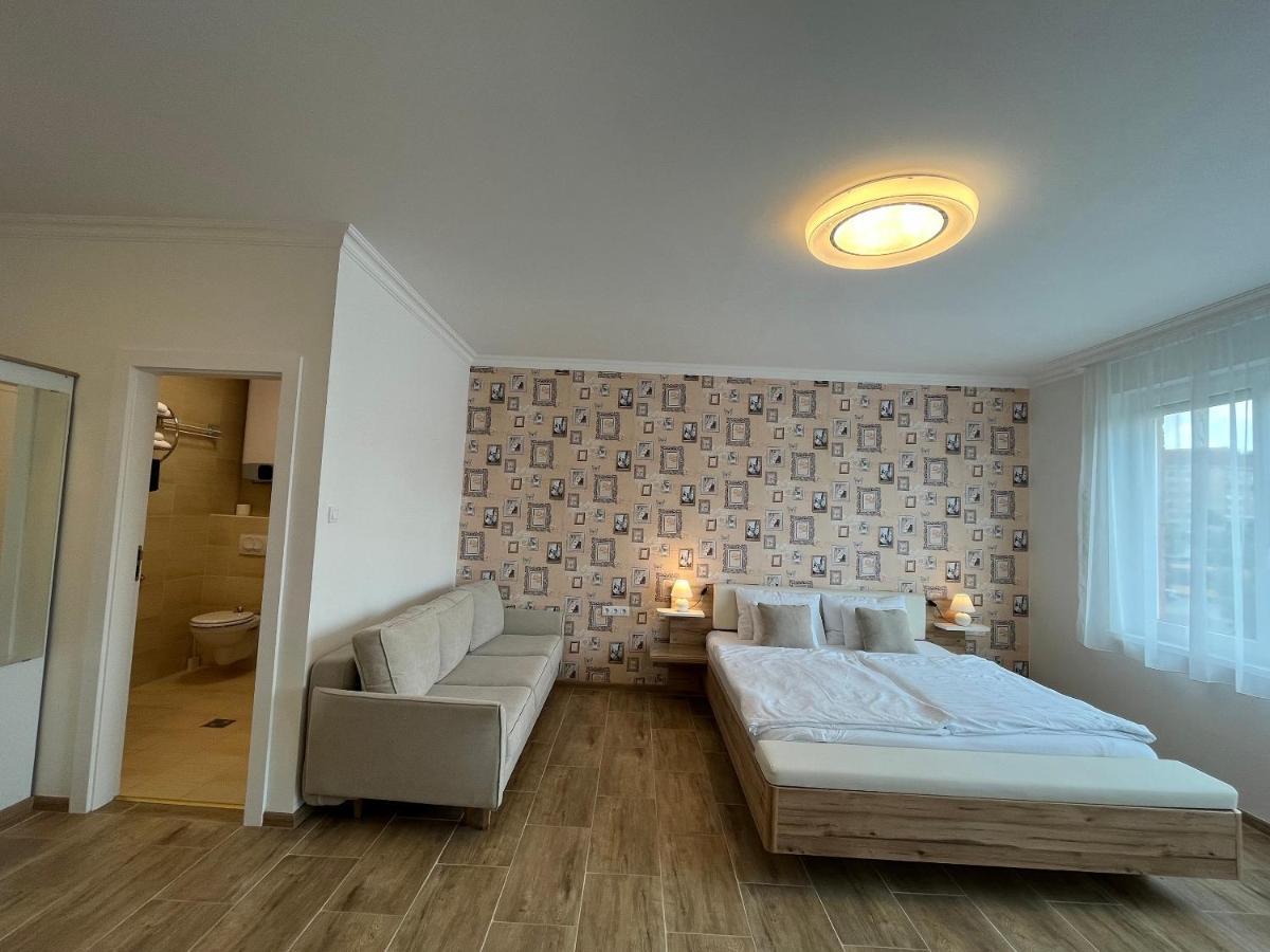 Camille Apartmanhouse Budapest Exteriör bild
