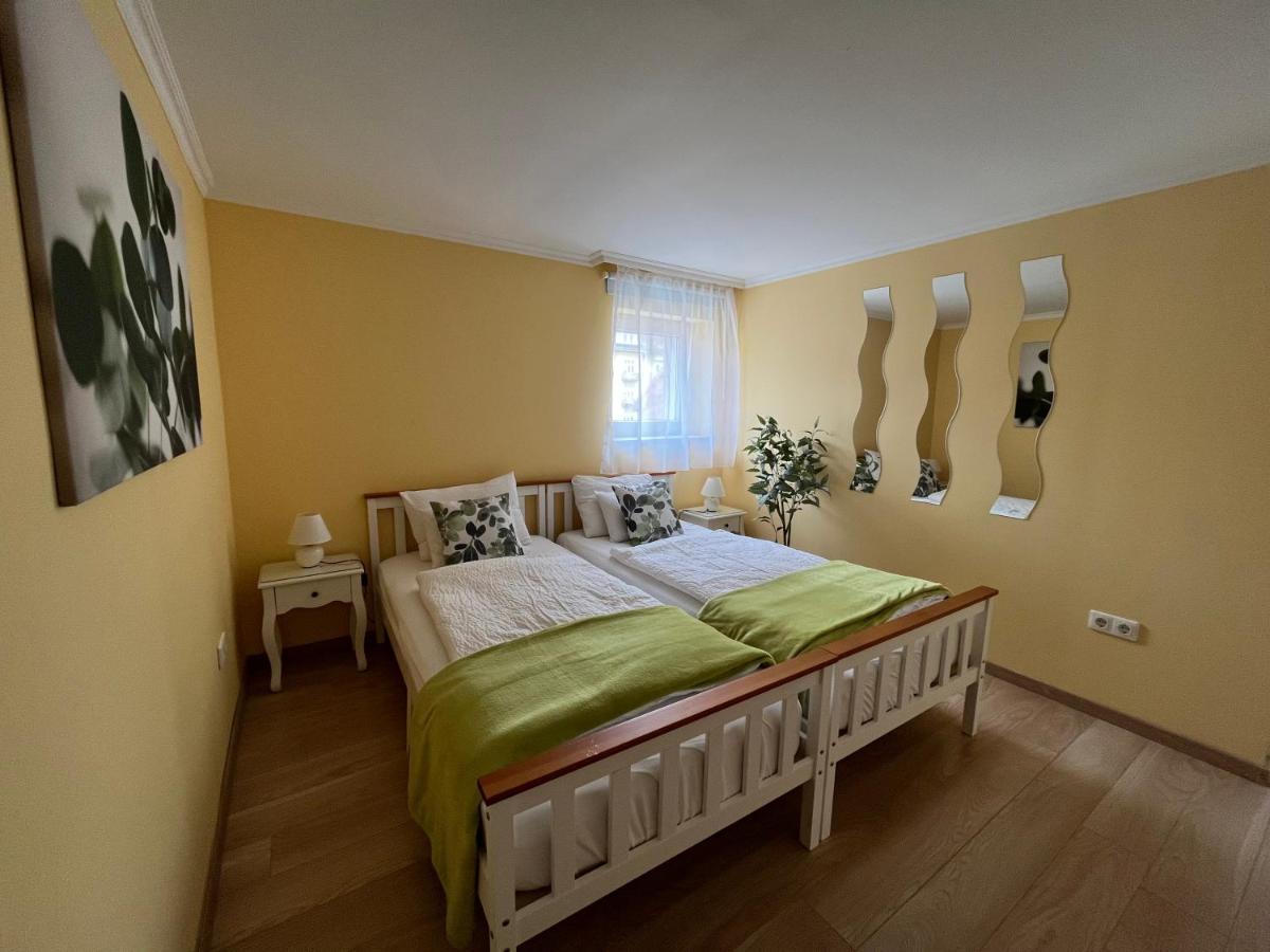 Camille Apartmanhouse Budapest Exteriör bild