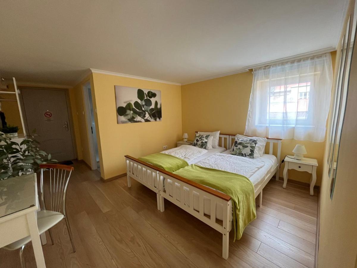 Camille Apartmanhouse Budapest Exteriör bild